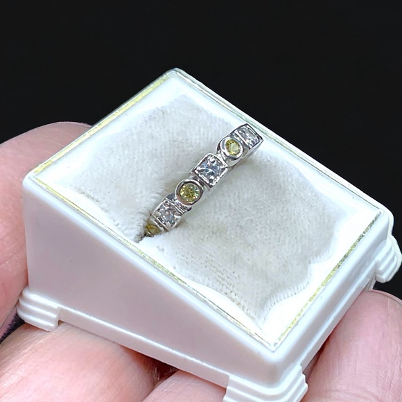 🌺Vintage Sterling CZ & Peridot Ring - Picture 2 of 11